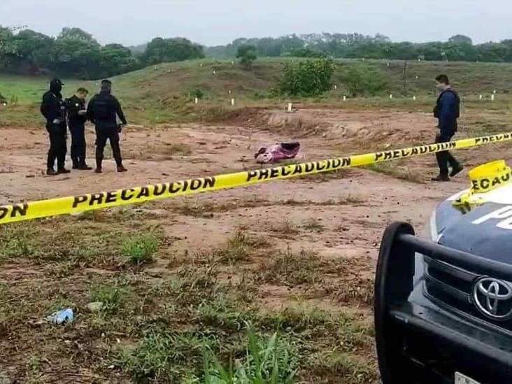 Con signos de tortura, abandonan dos cadáveres en Martínez de la Torre