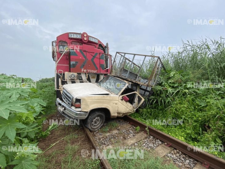 Muere arrollado por tren en Geovillas del Puerto, Veracruz