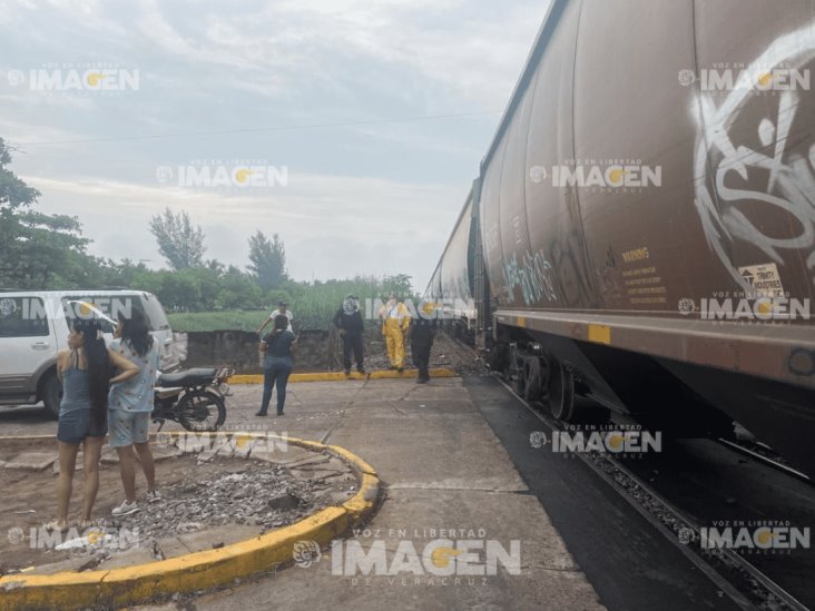 Muere arrollado por tren en Geovillas del Puerto, Veracruz