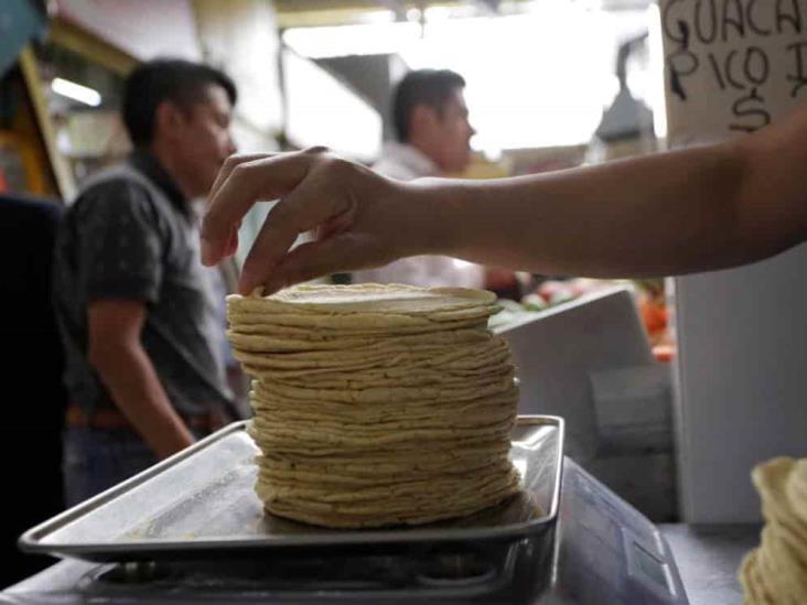 Supermercados podrían enfrentar sanciones por manipular precio de tortillas