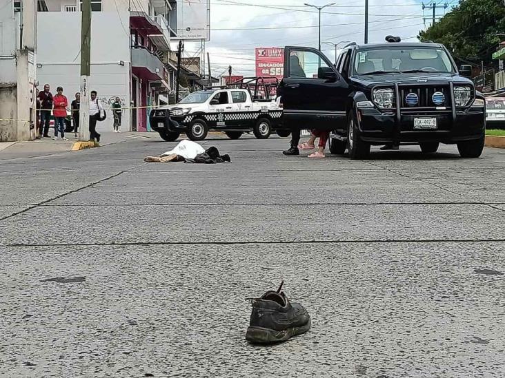 Hombre en situación de calle muere arrollado en la avenida 20 de Noviembre, de Xalapa