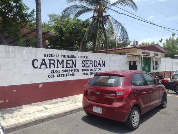 ¡Ya no respetan nada! Sujetos armados asaltan escuela en Veracruz