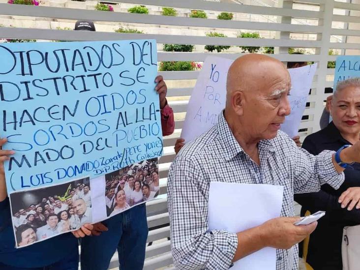 Sin agua y bajo represión: denuncia colectiva contra Alcalde de Banderilla (+Video)