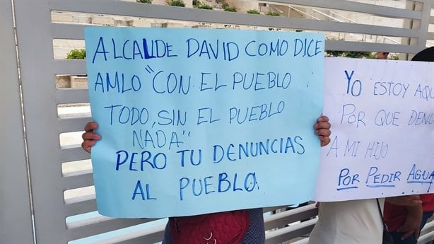 Sin agua y bajo represión: denuncia colectiva contra Alcalde de Banderilla (+Video)