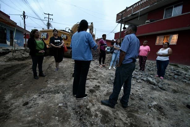 Temen que sus casas se desplomen por construcción del colector pluvial en Xalapa