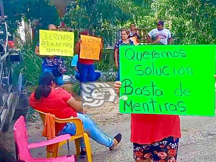 ¡Exigen agua! Bloquean la carretera Cazones-Poza Rica