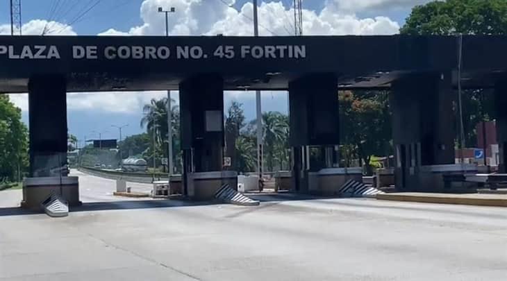 Automovilistas piden quitar estructura de la caseta de Fortín que dejó de funcionar en Veracruz