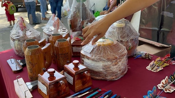 Realizan Expo de artesanías hechas por reclusos del Cereso Poza Rica | VIDEO