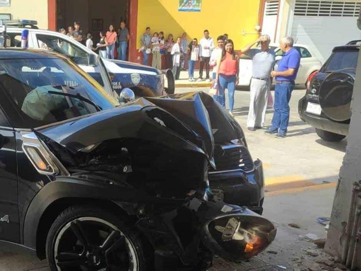 Terminan parranda chocando auto contra casa en Las Trancas