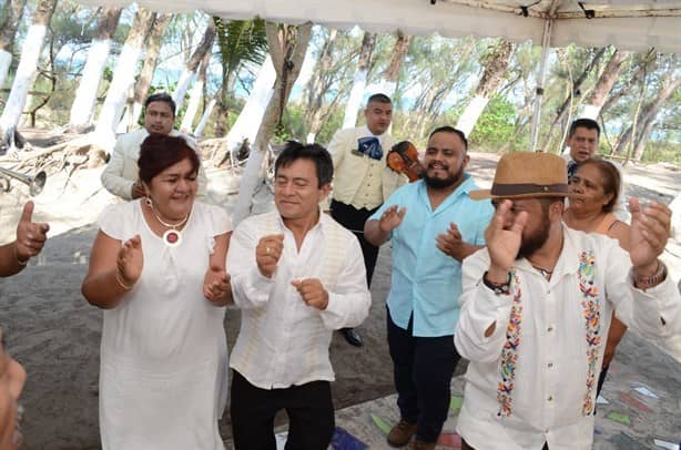 Melchor Ku Peraza celebra 40 años en el magisterio