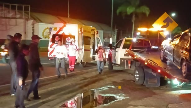 Un lesionado deja volcadura de auto en bulevar Xalapa-Coatepec