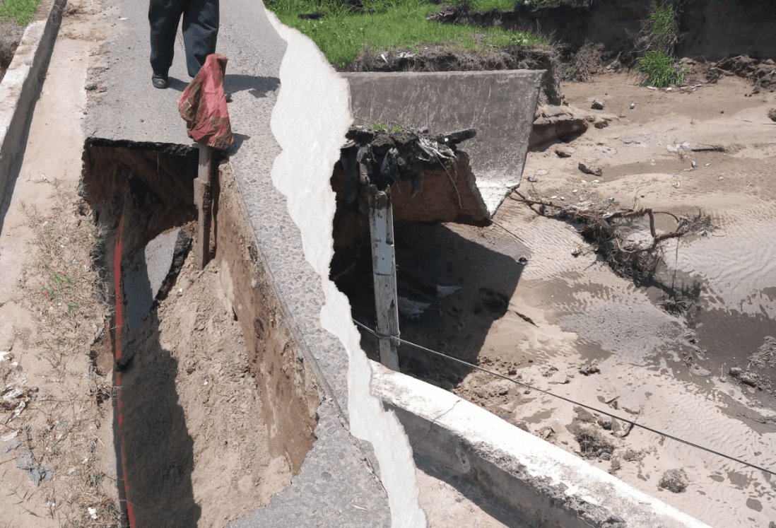 Lluvias crearon un socavón en fraccionamiento de Veracruz