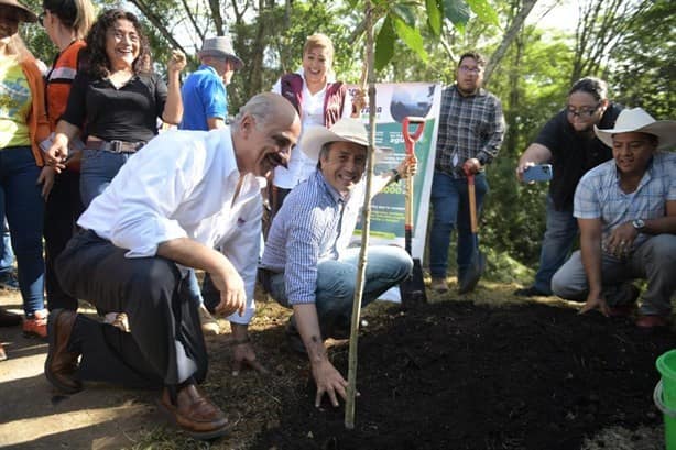 Eric Cisneros busca embarrar a Hipólito con ecocidio de Ahued