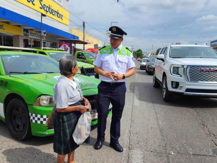 Piden a peatones respetar reglamento de tránsito en Poza Rica