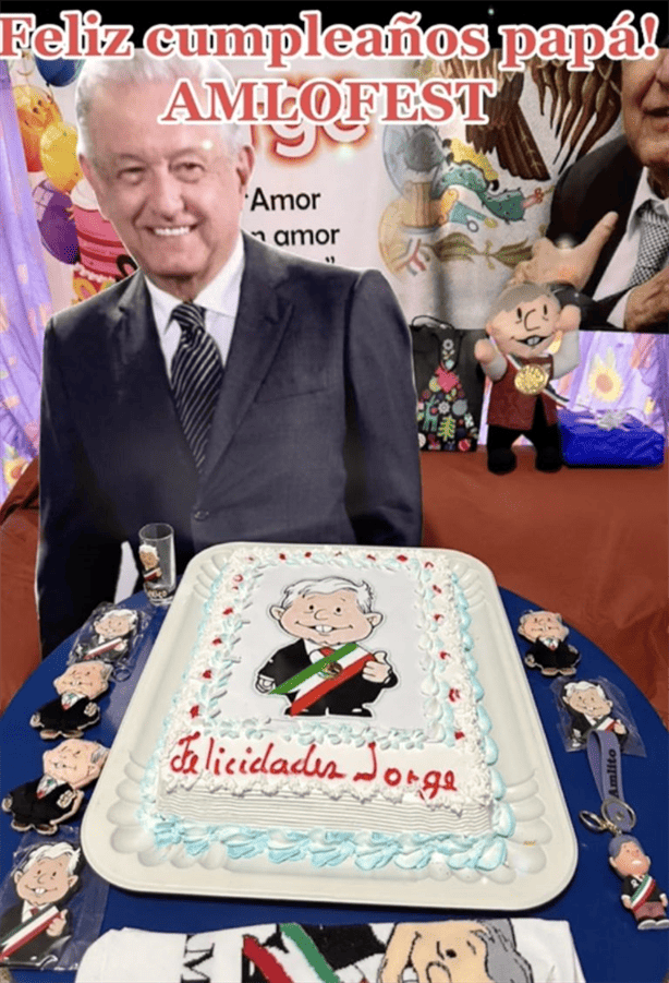 ¡Que originales! Celebran su cumpleaños con temática de AMLO 