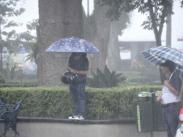 Fin de semana lluvioso para Xalapa; la tarde del sábado, aguacero