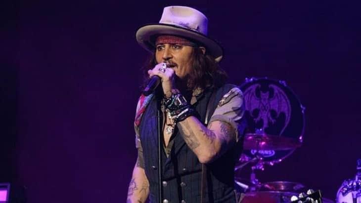 Johnny Depp se desmaya y preocupa a sus fans, ¿cuál es su estado de salud?