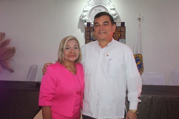 Humberto Castro rinde protesta como presidente del Club de Leones de Veracruz