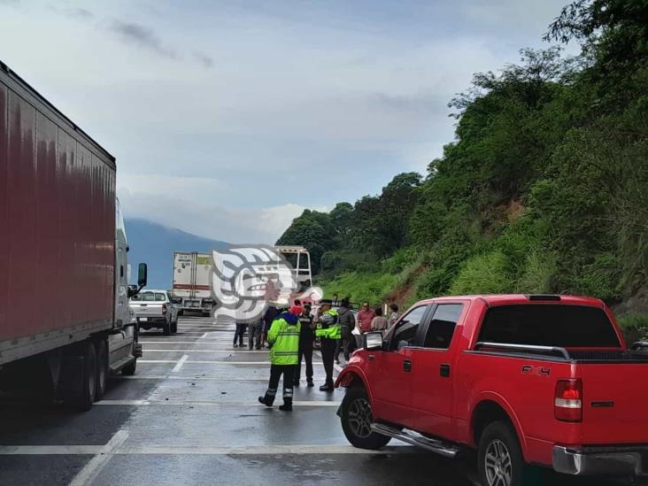Lluvia desata ola de accidentes en la autopista Córdoba-Puebla