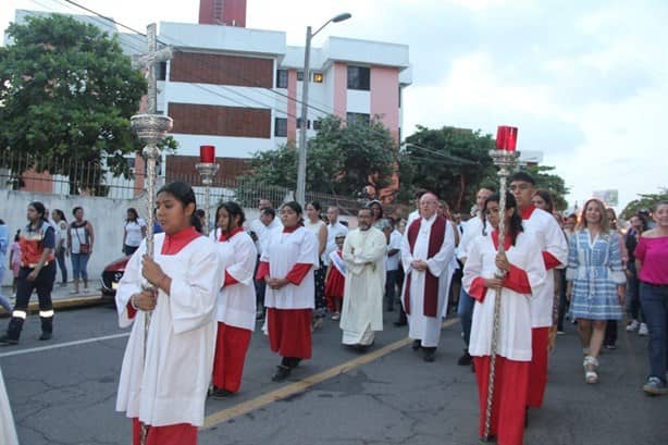 Realizan procesión y serenata en honor a Santa Ana, en Boca del Río