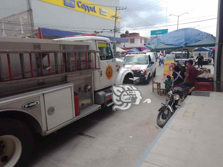 Quedan atrapadas en elevador de tienda departamental en Xalapa