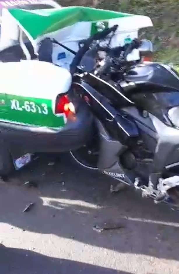 Pareja En Moto Choca Frente Al Velódromo De Xalapa 9495