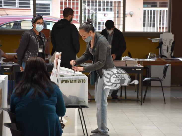 Veracruzanos en el extranjero no podrán elegir gobernador en 2024