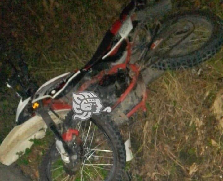 Aparatoso accidente en la carretera Martínez-Misantla deja a motociclista herido
