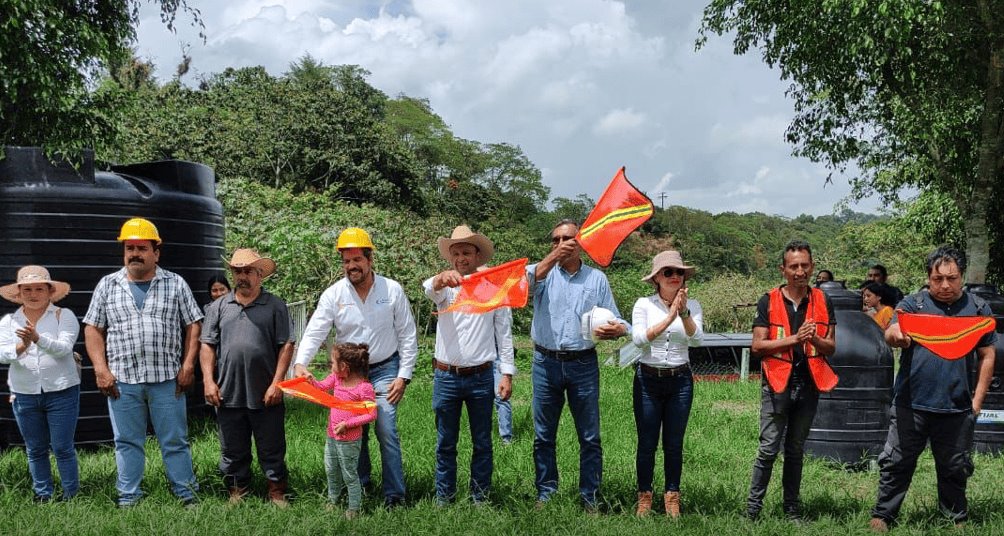 Conagua construye sistemas de captación de agua de lluvia en Veracruz