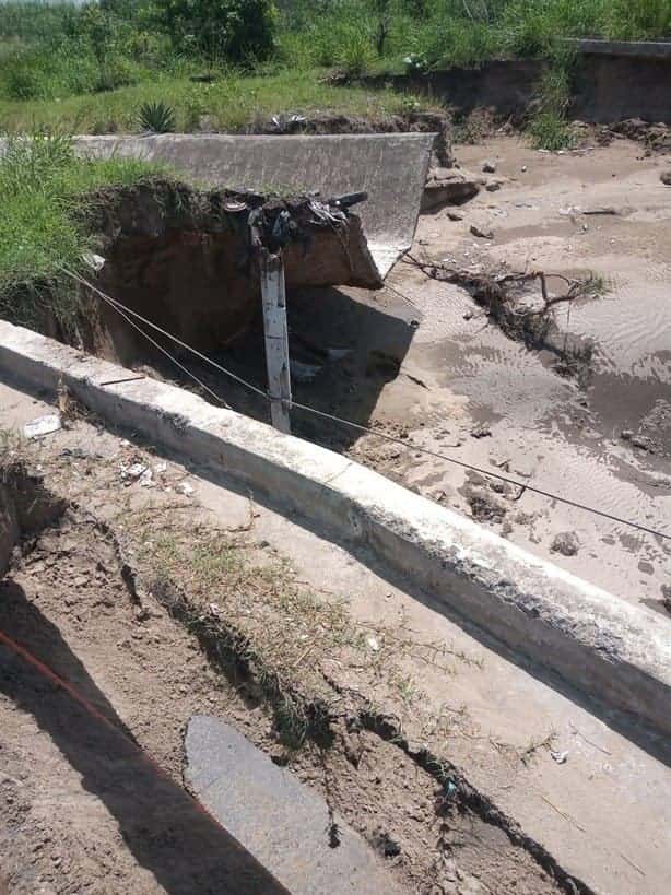 Aumenta dimensión de socavón formado por las lluvias en fraccionamiento de Veracruz