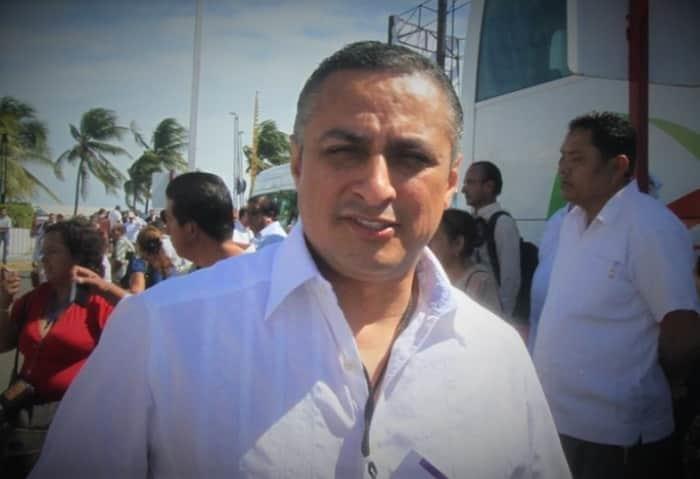 Carlos Aguirre busca amparo contra orden de aprehensión de la FGR