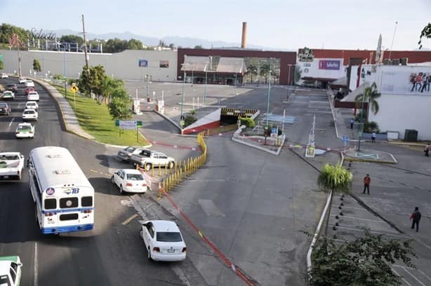 Costo de estacionamiento en centro de Xalapa hasta más caro que en una plaza comercial