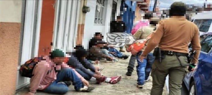 Aseguran 84 migrantes en municipios de Orizaba y Cuitláhuac