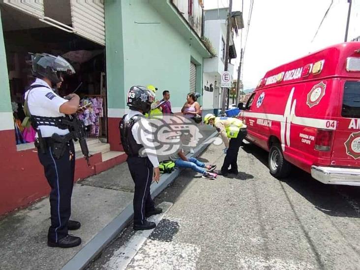 Choque en Orizaba deja un motociclista herido