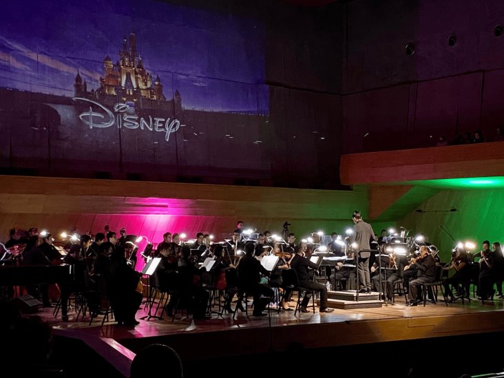 Orquesta Filarmónica de Boca del Río presentan concierto con música de Disney