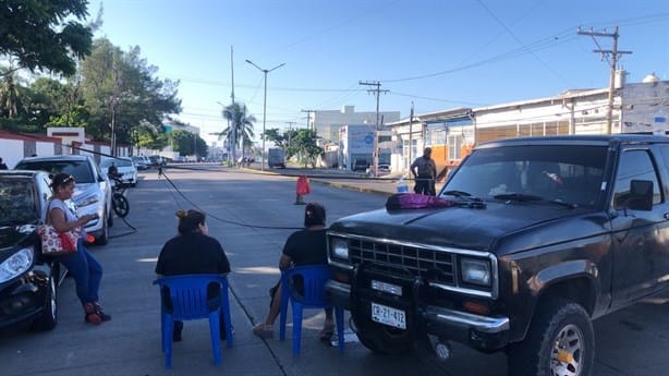 10 horas de caos vial en Veracruz: sigue cierre en Salvador Díaz Mirón por manifestantes | VIDEO