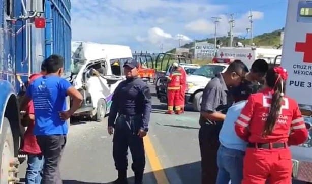 Cinco muertos en choque por alcance en la Tehuacán-Orizaba