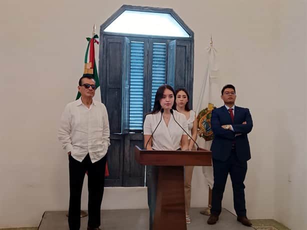 Exigen hijas de Rogelio Franco, exsecretario de Veracruz a FGE que termine el acoso contra su padre