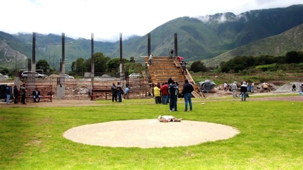 Arranca segunda etapa de construcción de estadio de béisbol en Acultzingo