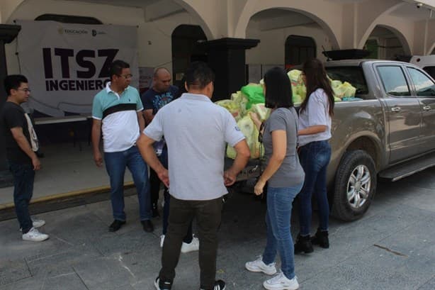 Canaco Orizaba entrega apoyos a familias afectadas por lluvias en Zongolica