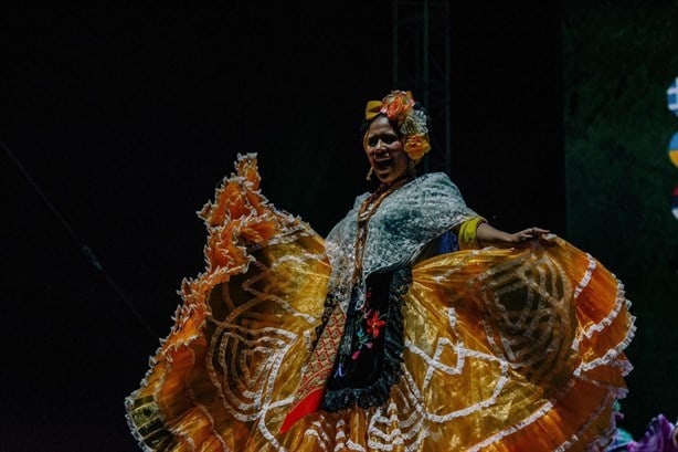 Ballet de Poza Rica triunfa en festival folclórico de danza en Europa