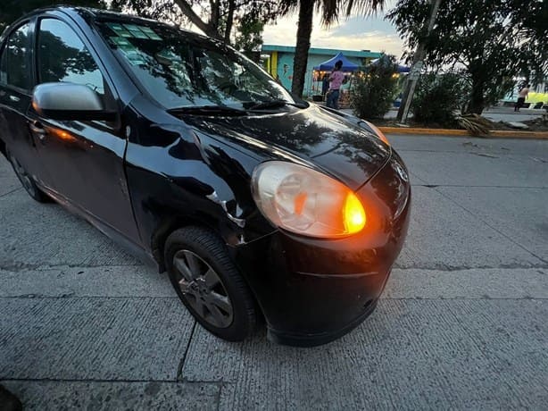 Motociclista se estrella contra auto en Lagos de Puente Moreno, en Medellín