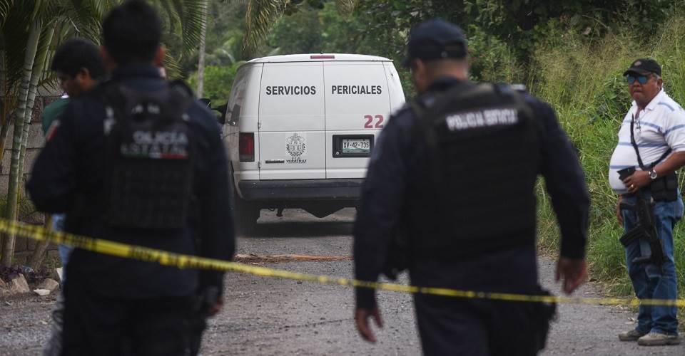 Asesinan  a cargador de piñas al interior de bar en sur de Veracruz