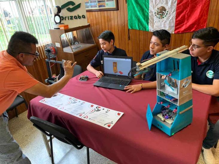 Conalep Orizaba brilla en competencia internacional de robótica