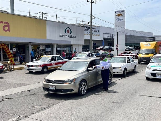 Falta de cultura vial pone en riesgo a peatones en Coatzintla