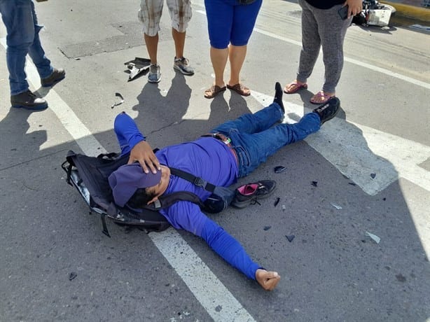 Motociclista es atropellado por automóvil en el Barrio de La Huaca | VIDEO