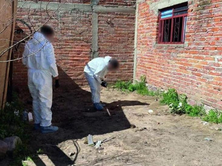 Analizan si restos humanos hallados en finca de Jalisco son de jóvenes desaparecidos