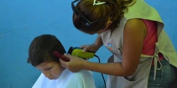DIF de La Antigua lanza campaña de cortes de cabello gratis