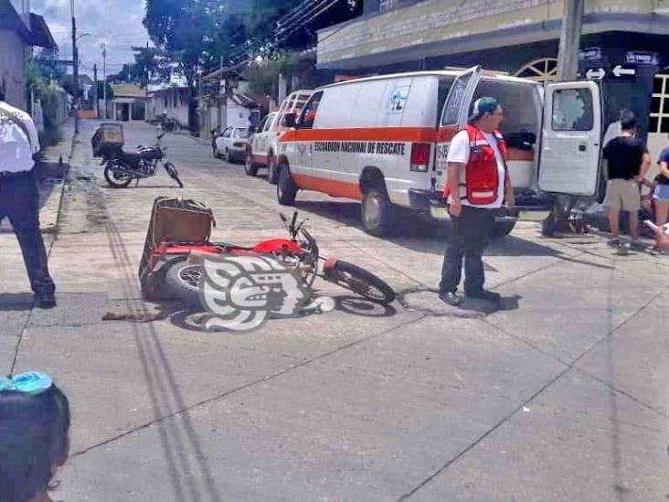 Choque entre motocicletas deja a un joven lesionado, en Misantla