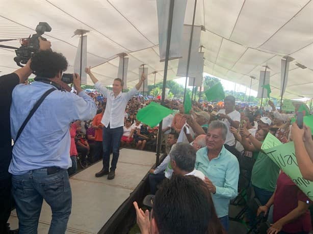 Manuel Velasco es encañonado y retenido por Policía de Veracruz; SSP lo niega